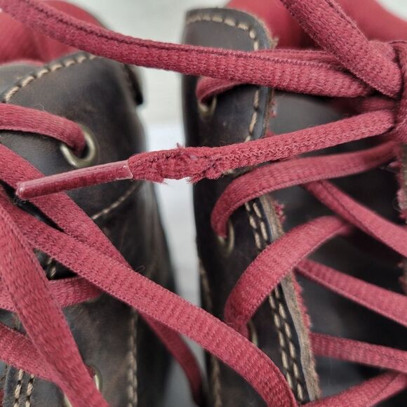 American Eagle Vintage Brown Leather  Boots with Deep Red Laces Chunky Lug Soles - Picture 3 of 12